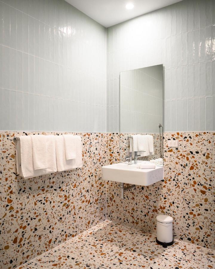 Peninsula Hotel Motel Аделаида Экстерьер фото